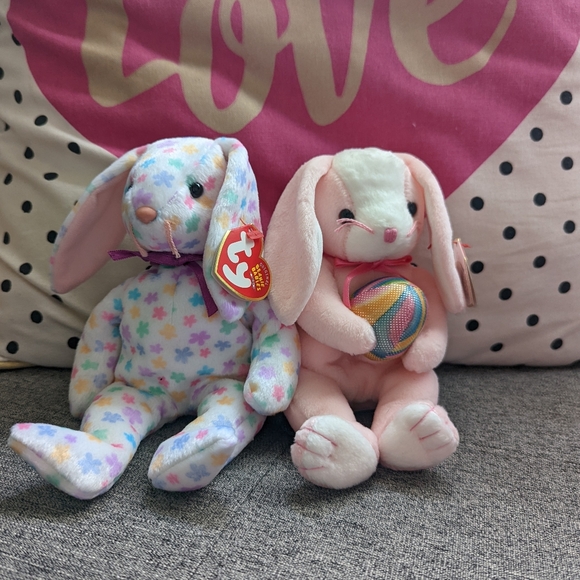 Ty Beanie Babies Lot of 2- Springfield/ Eggerton Bunnies w tags. - Picture 1 of 8